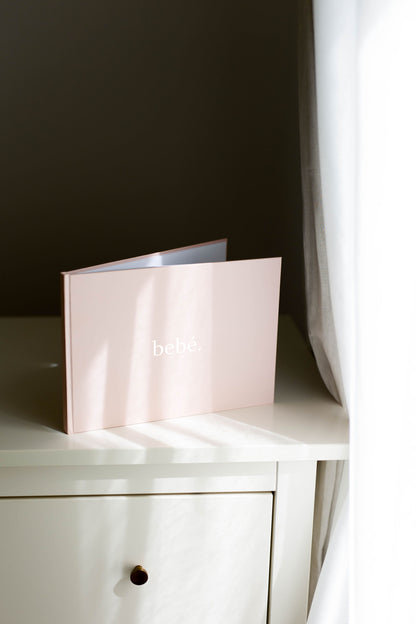 Dojenčkov album Nežno roza